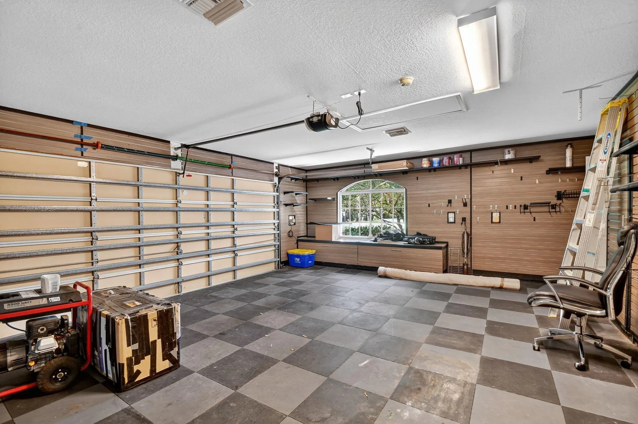 5551 Lago Del Sol Drive