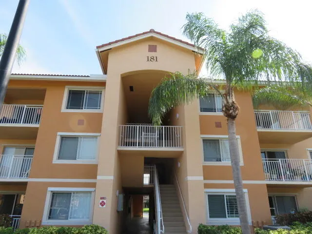 181 SW Palm Drive, #206