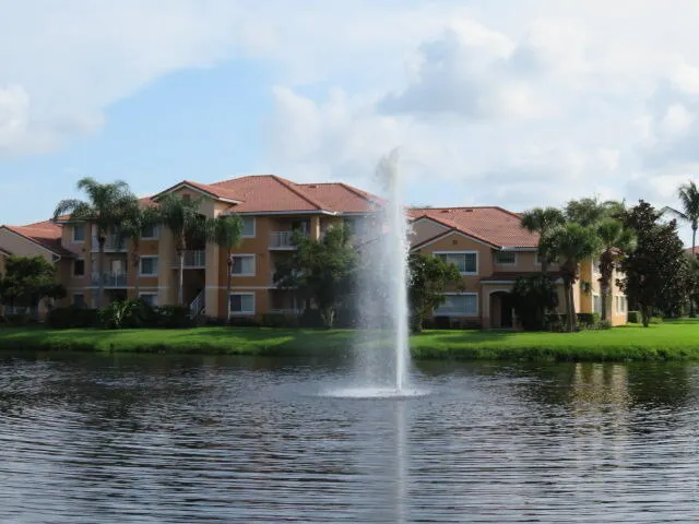 181 SW Palm Drive, #206