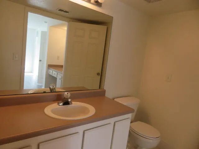 181 SW Palm Drive, #206