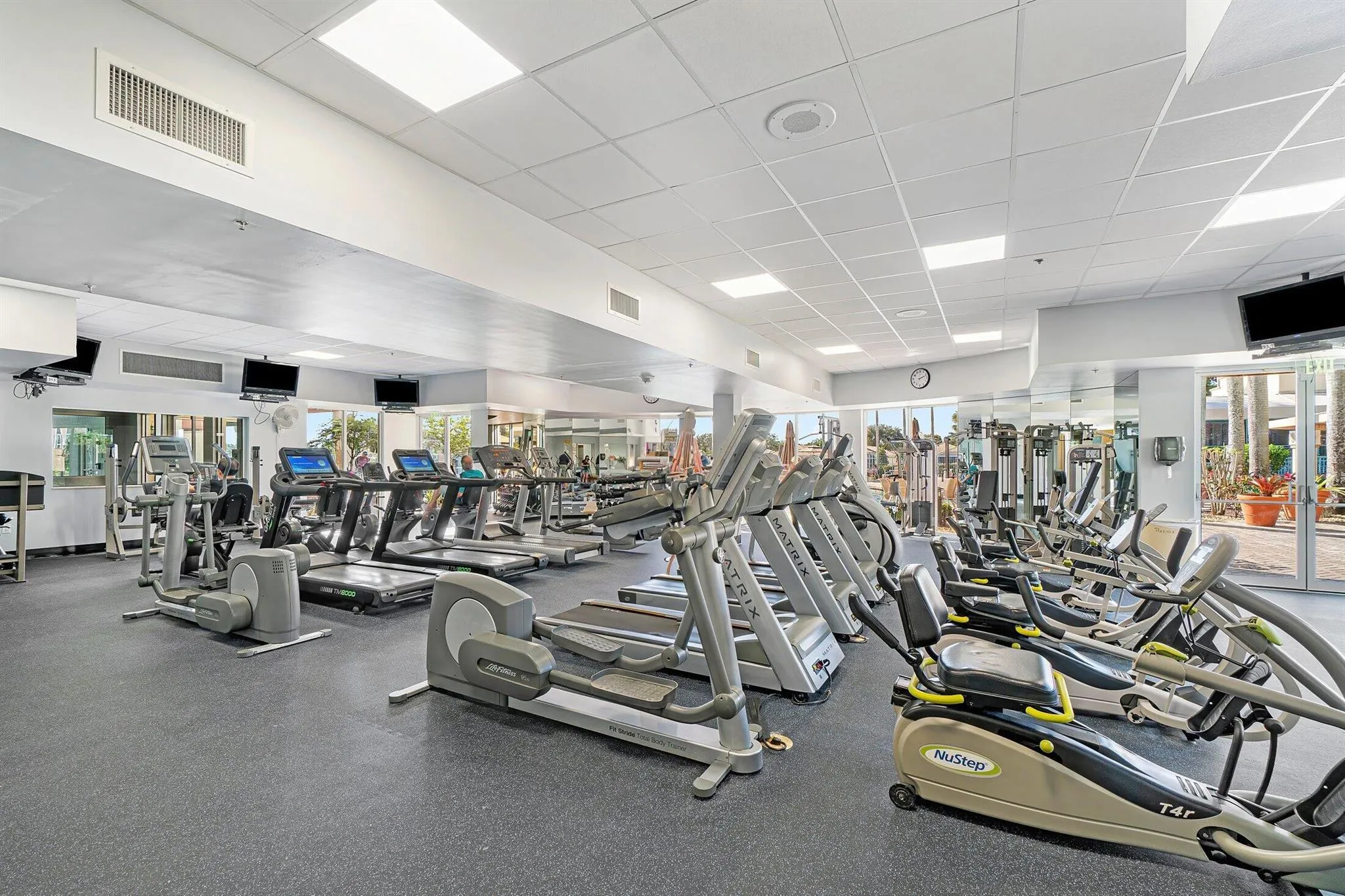5874 Crystal Shores Drive, #304