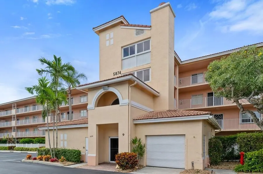 5874 Crystal Shores Drive, #304