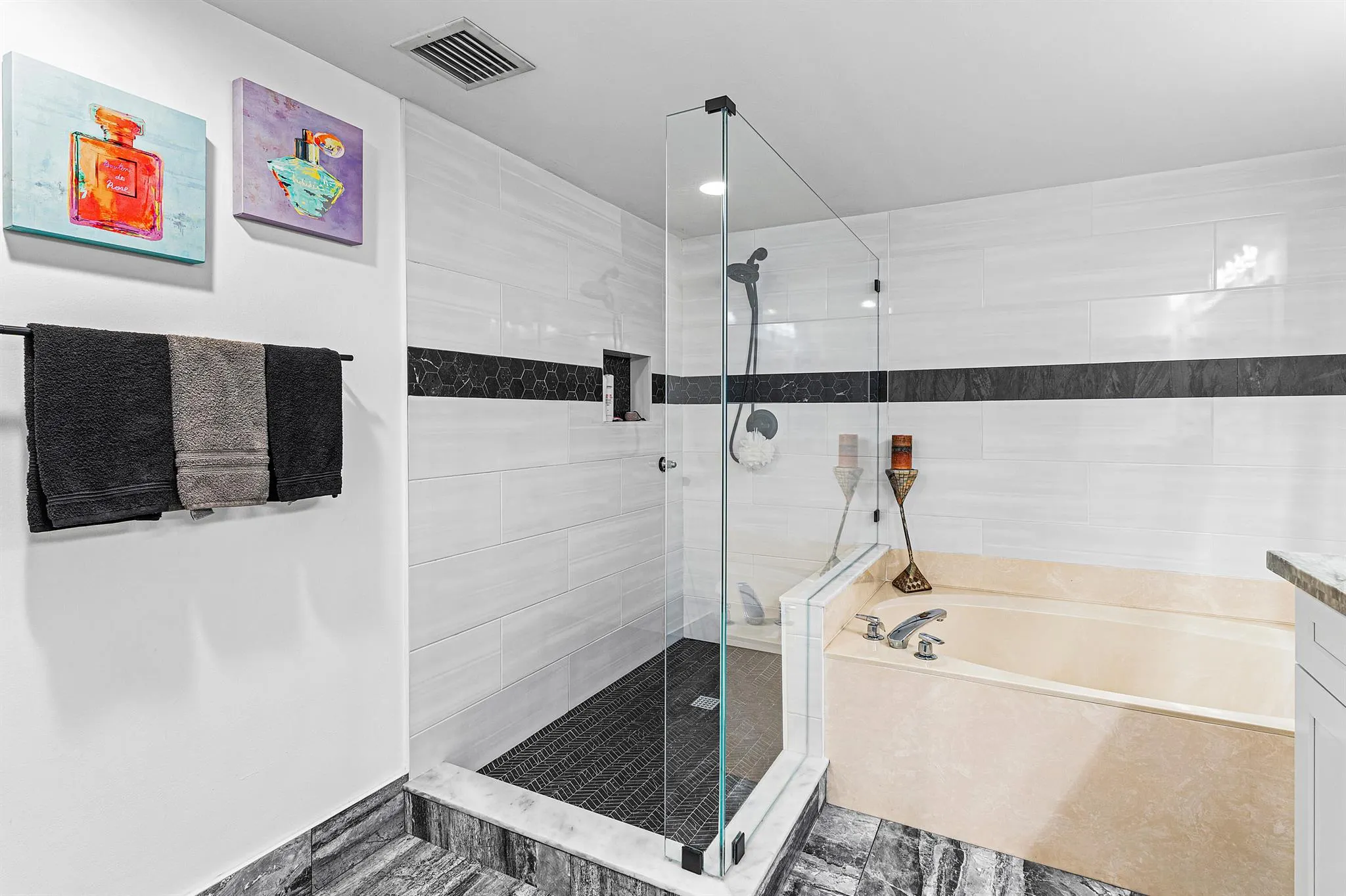 5874 Crystal Shores Drive, #304