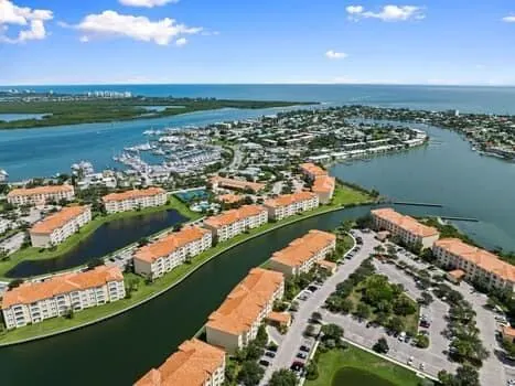 18 Harbour Isles 306 Drive W, #306