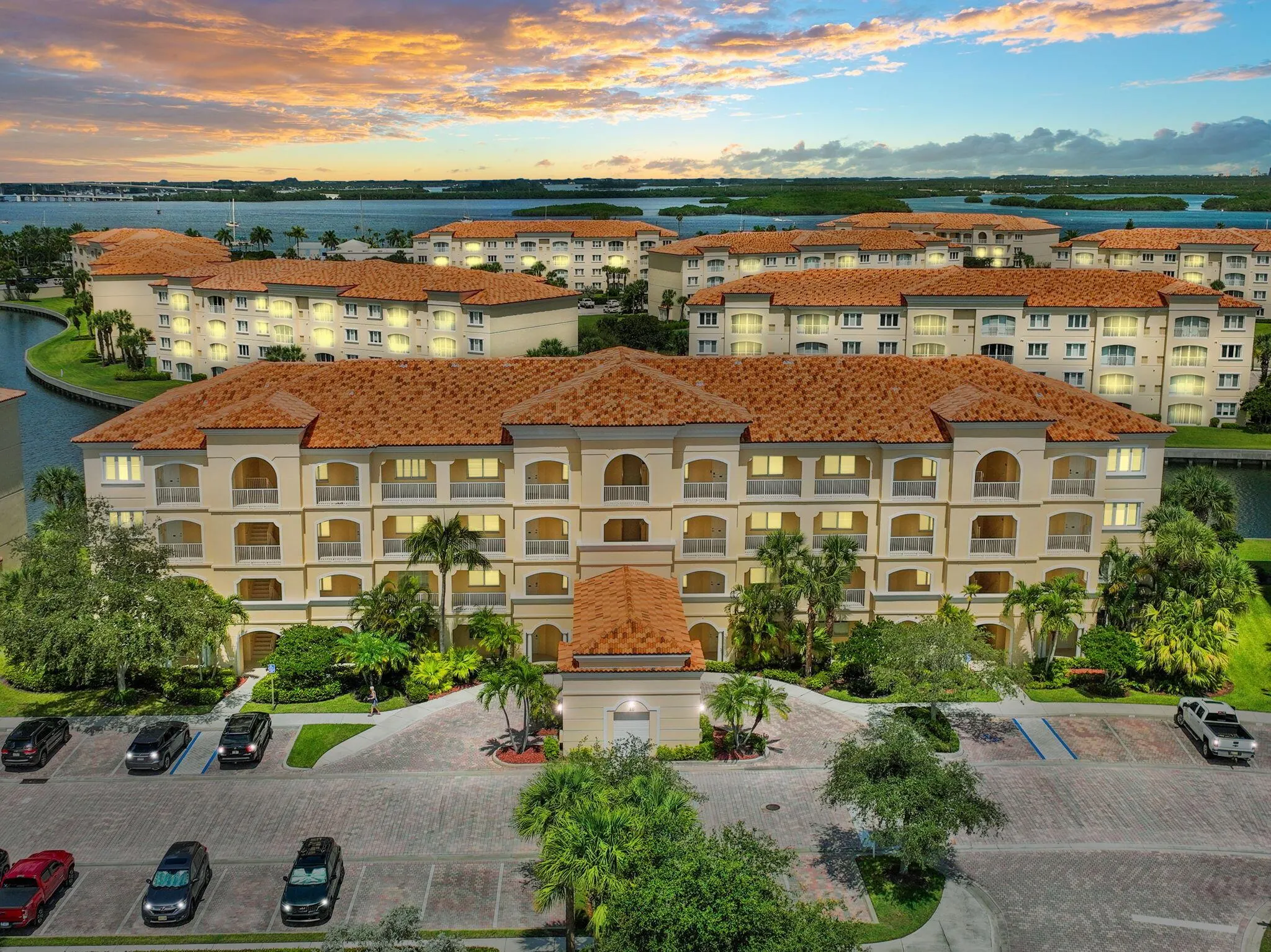 18 Harbour Isles 306 Drive W, #306