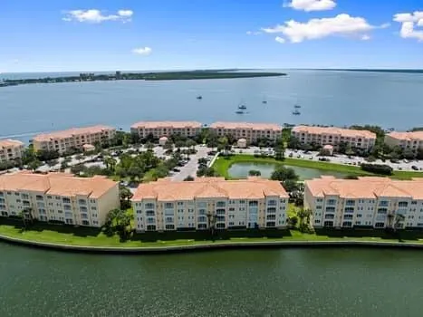 18 Harbour Isles 306 Drive W, #306