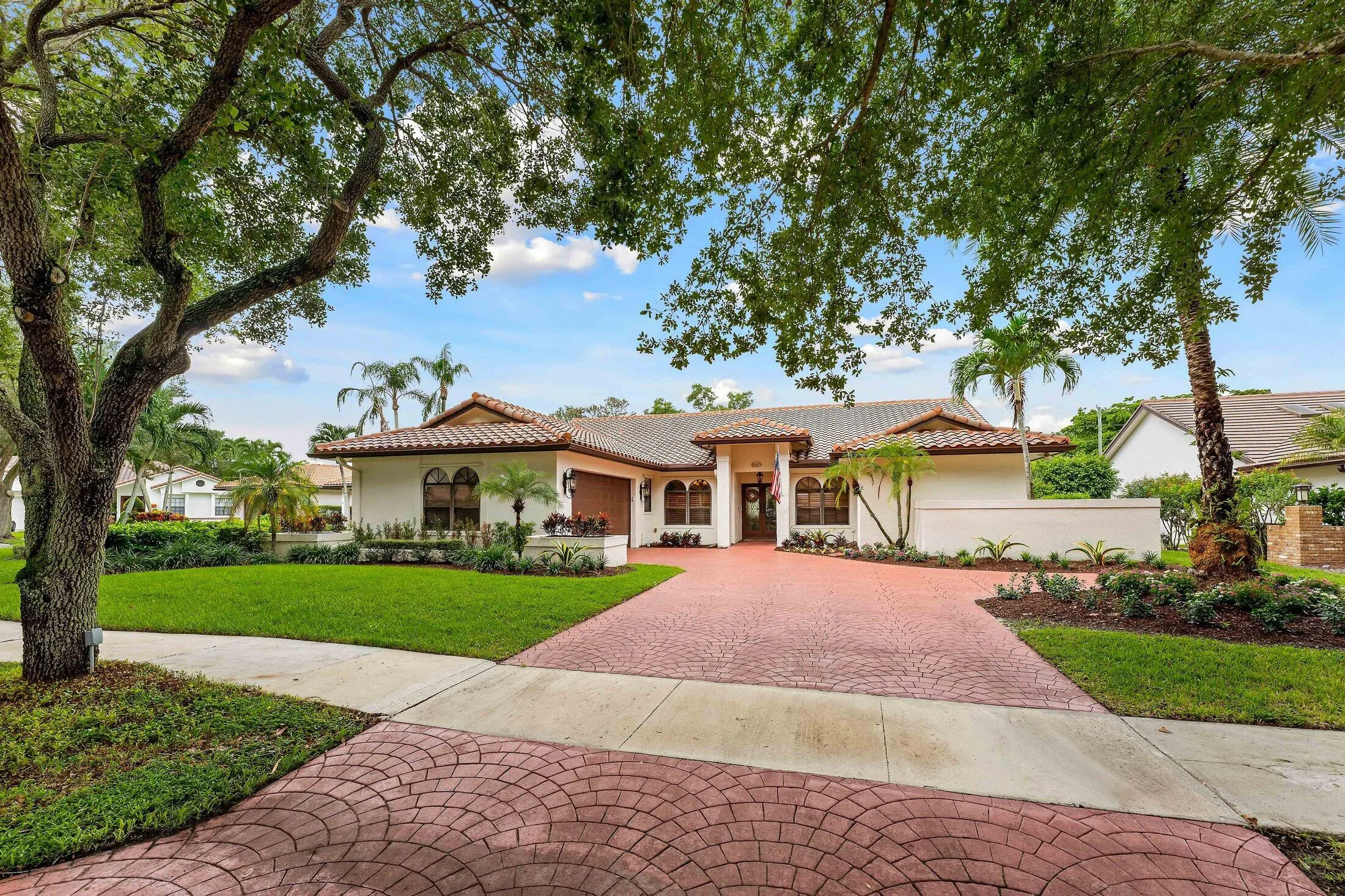 3951 NW 27th Terrace