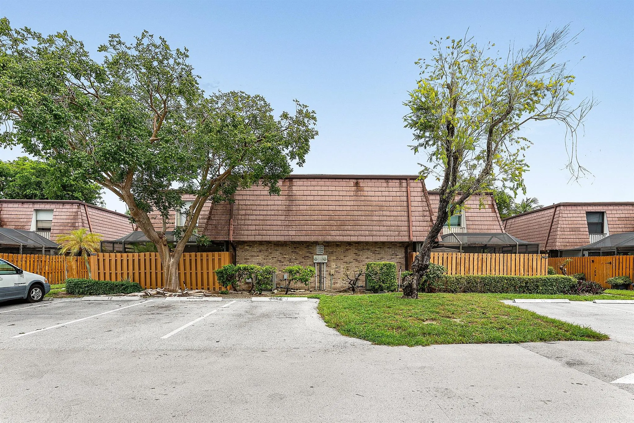 7526 Courtyard Run E