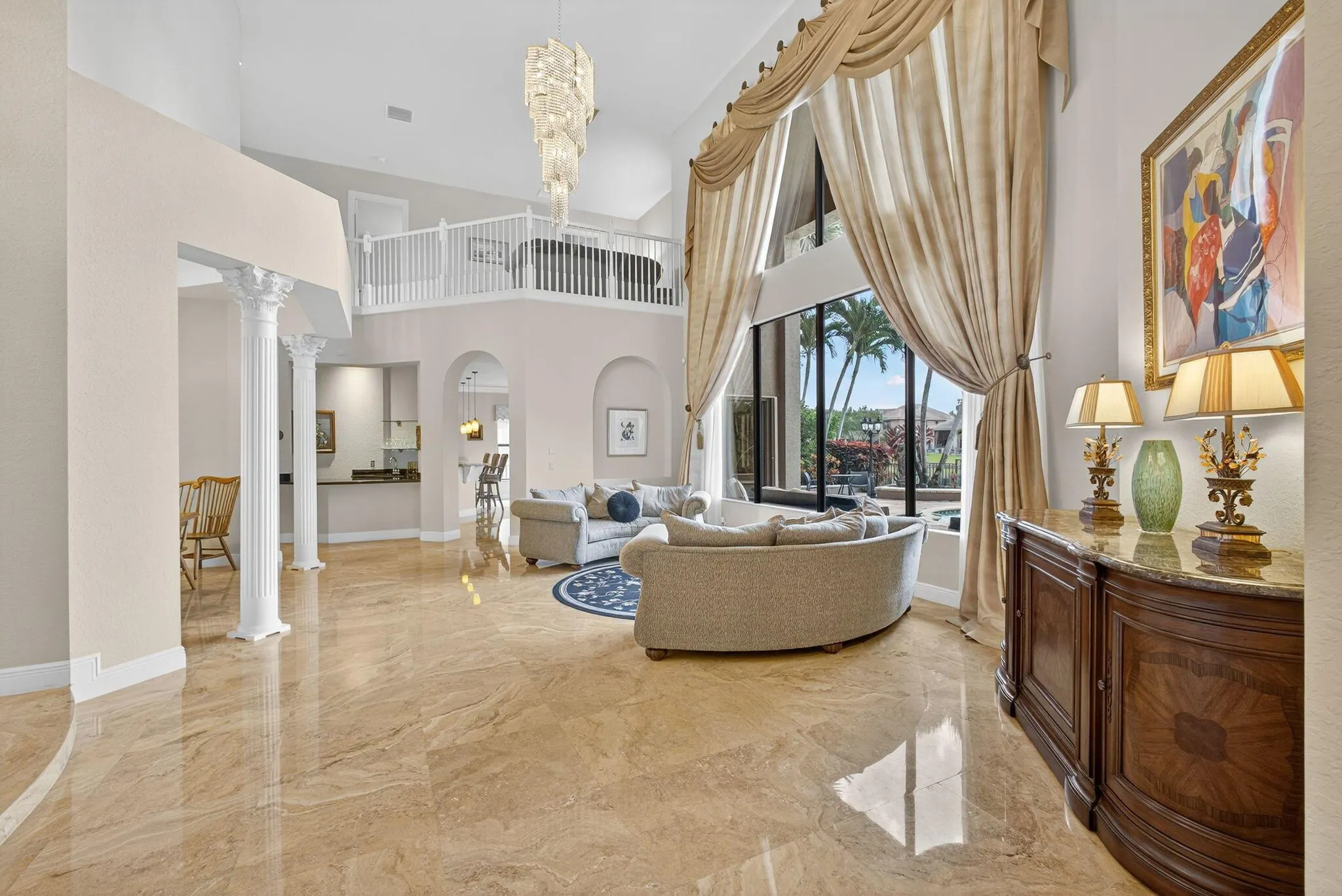 10514 Versailles Boulevard