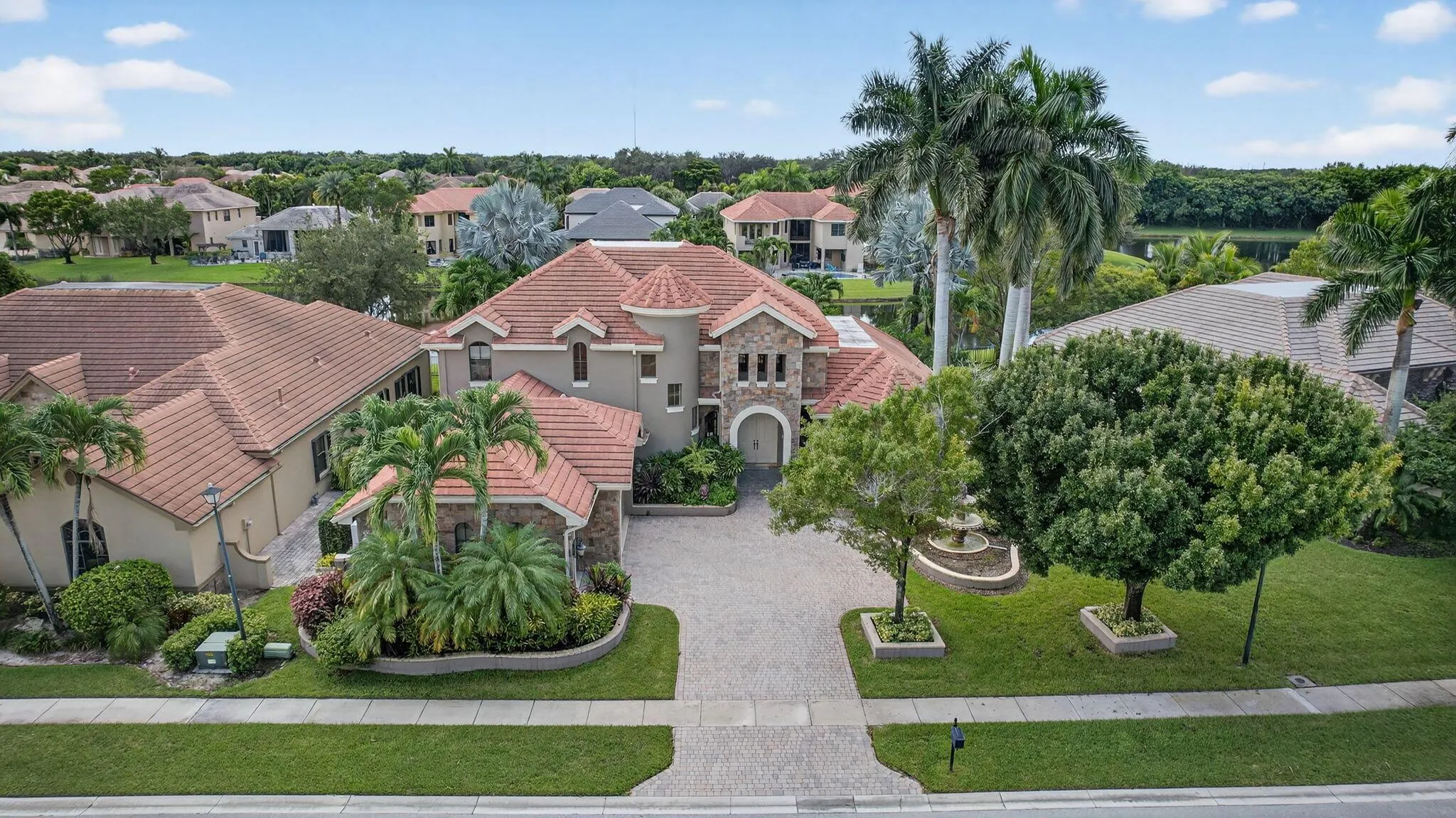 10514 Versailles Boulevard