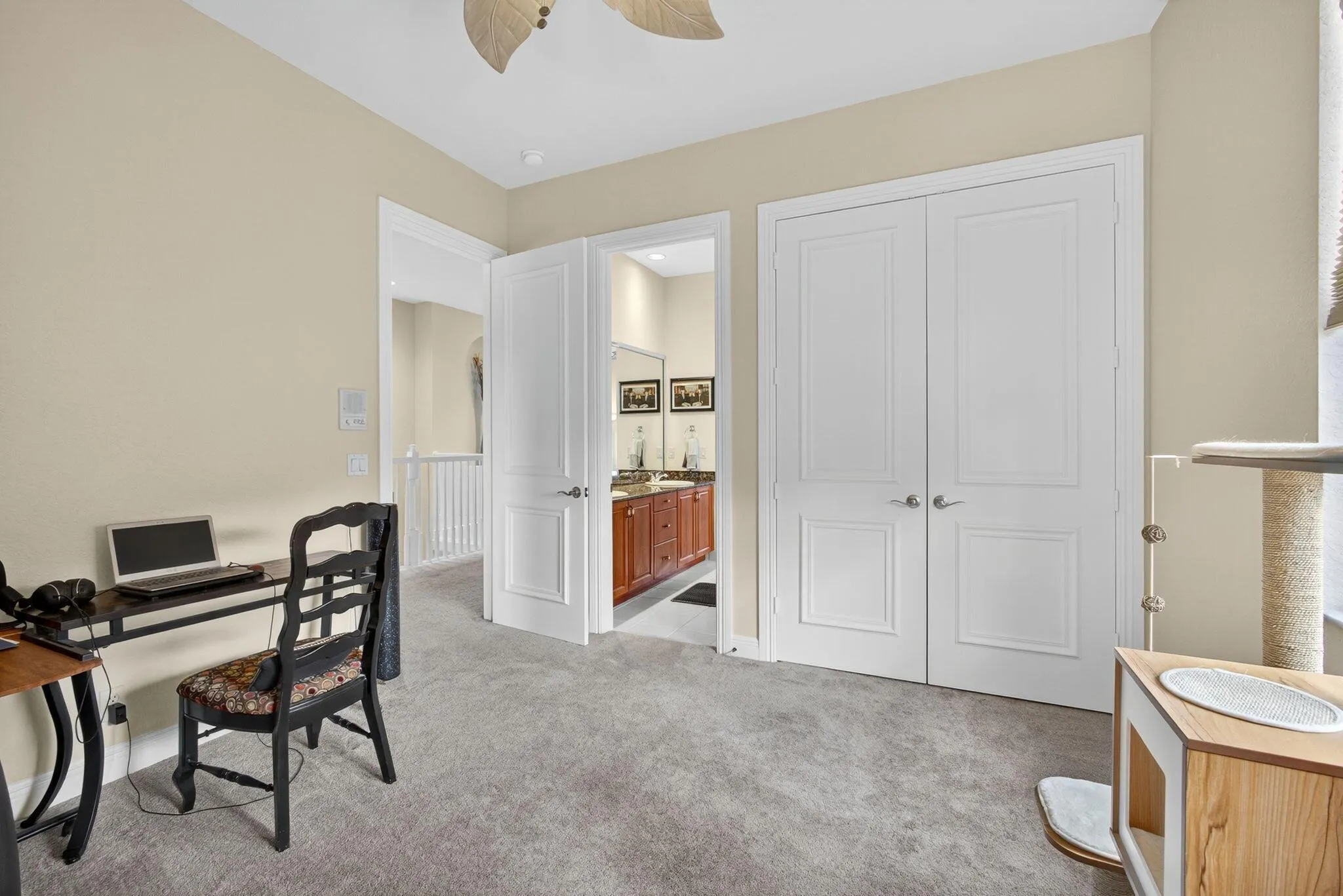 10514 Versailles Boulevard