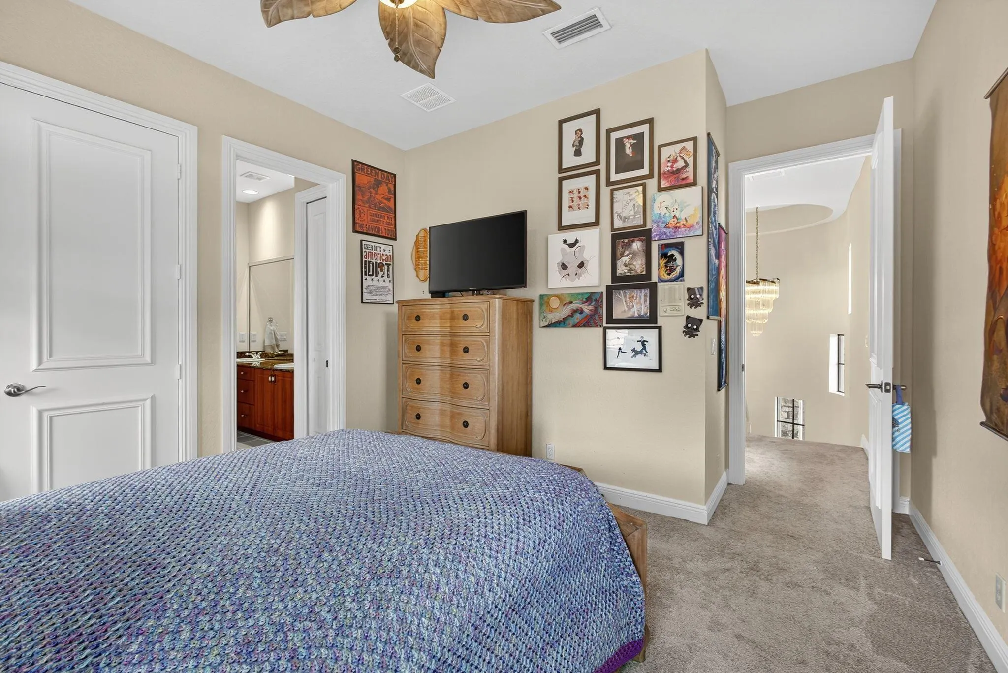10514 Versailles Boulevard