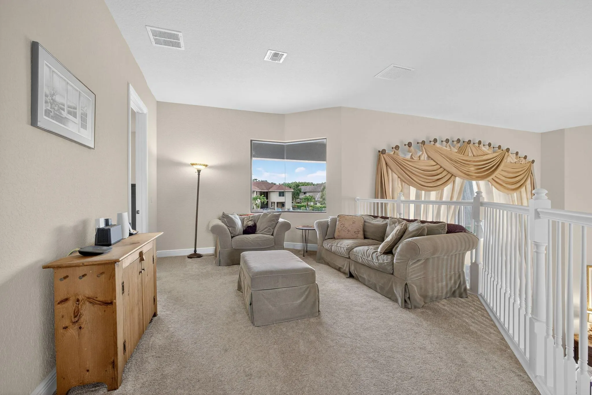 10514 Versailles Boulevard