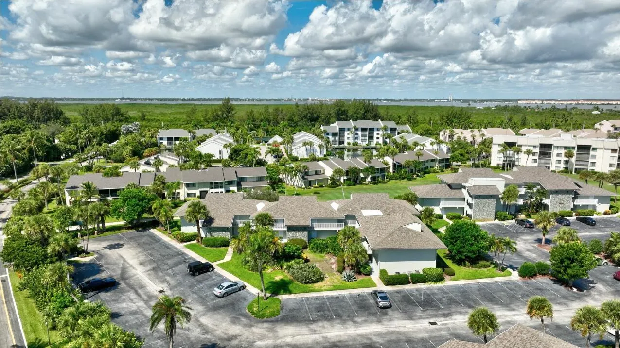 2400 S Ocean Drive, #5623