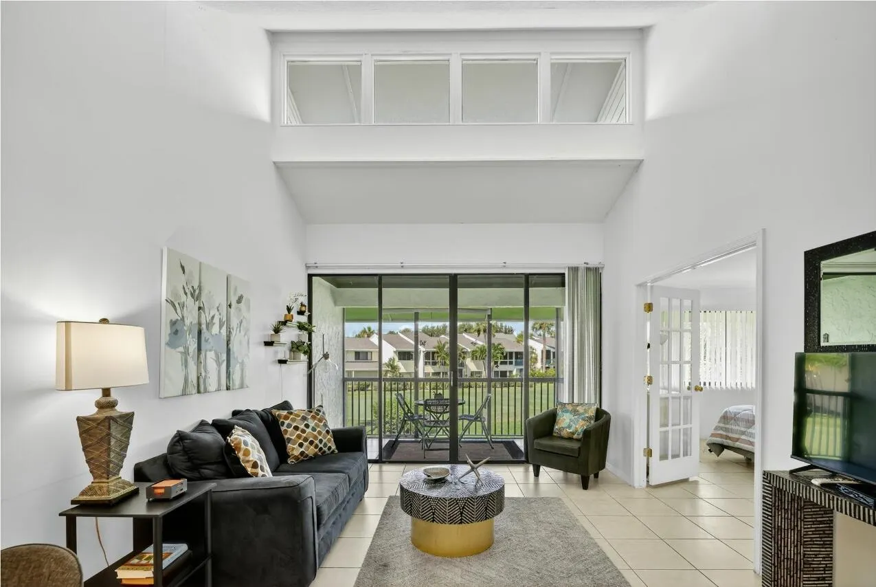 2400 S Ocean Drive, #5623