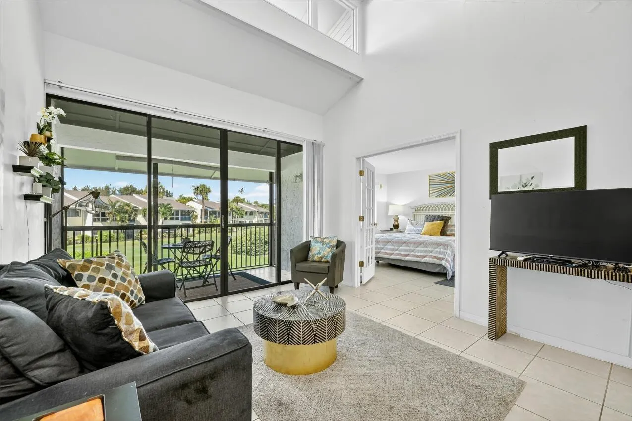 2400 S Ocean Drive, #5623