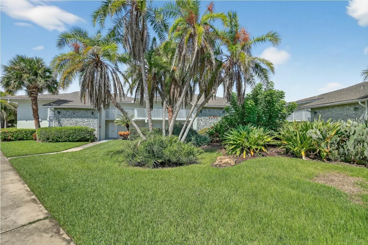 2400 S Ocean Drive, #5623