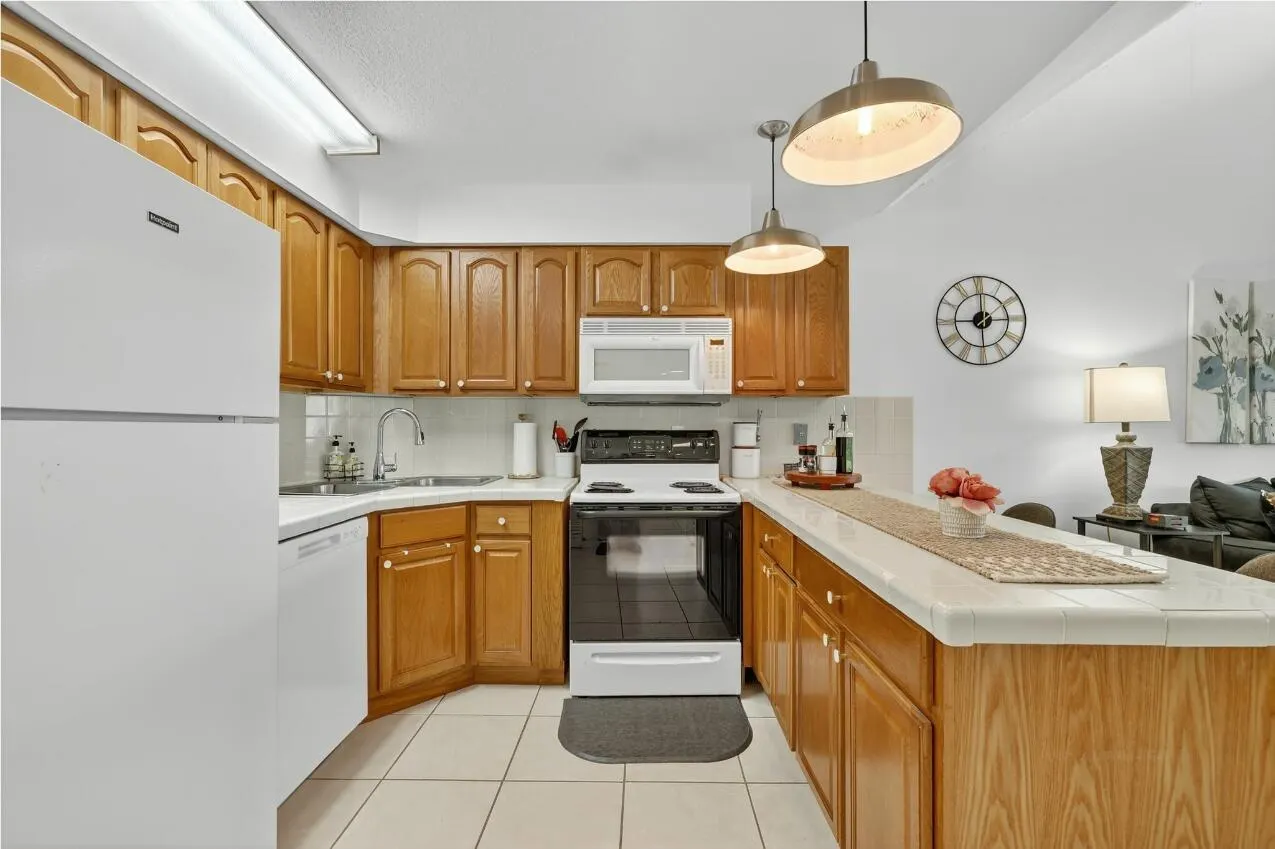 2400 S Ocean Drive, #5623