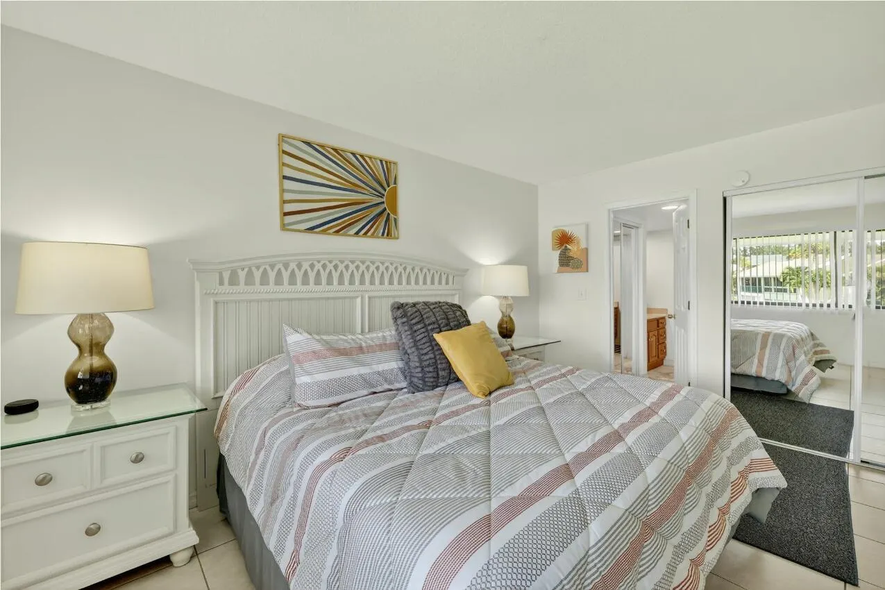 2400 S Ocean Drive, #5623