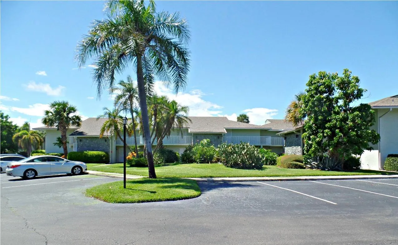2400 S Ocean Drive, #5623