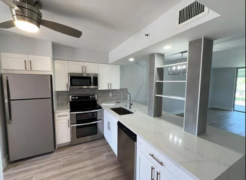 14527 Bonaire Boulevard, #306