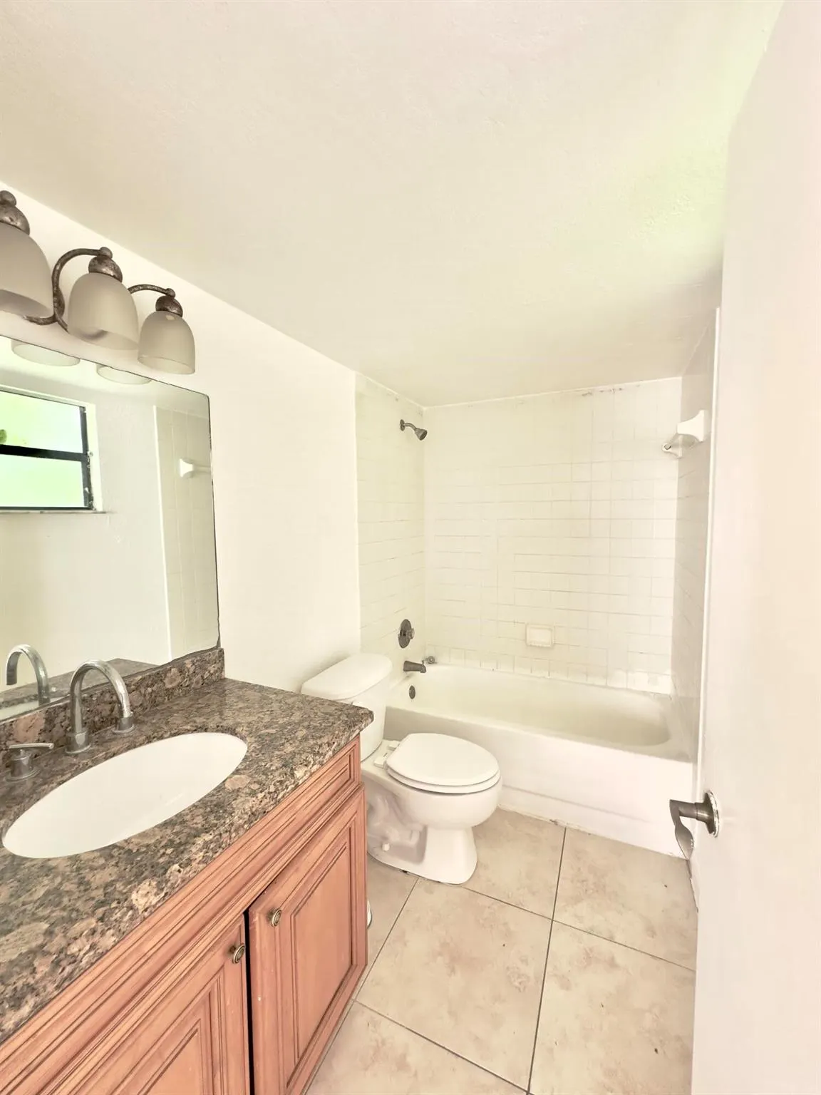 1461 Windorah B Way, #B