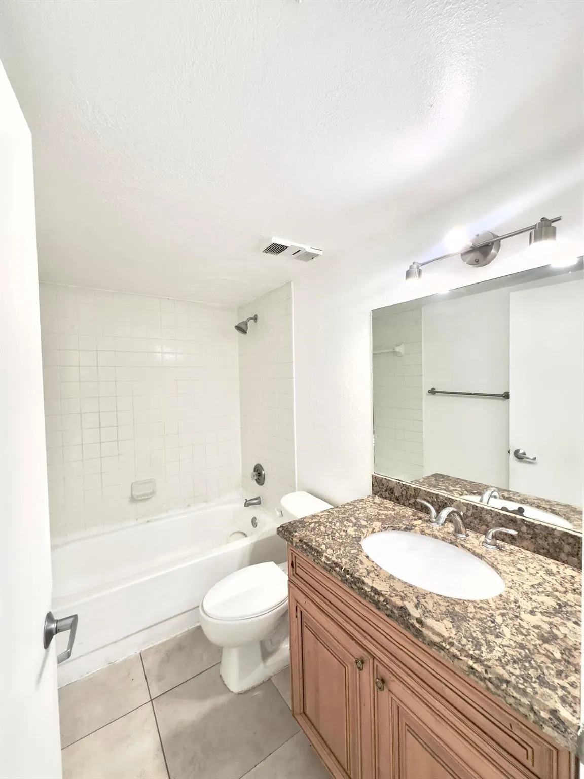 1461 Windorah B Way, #B