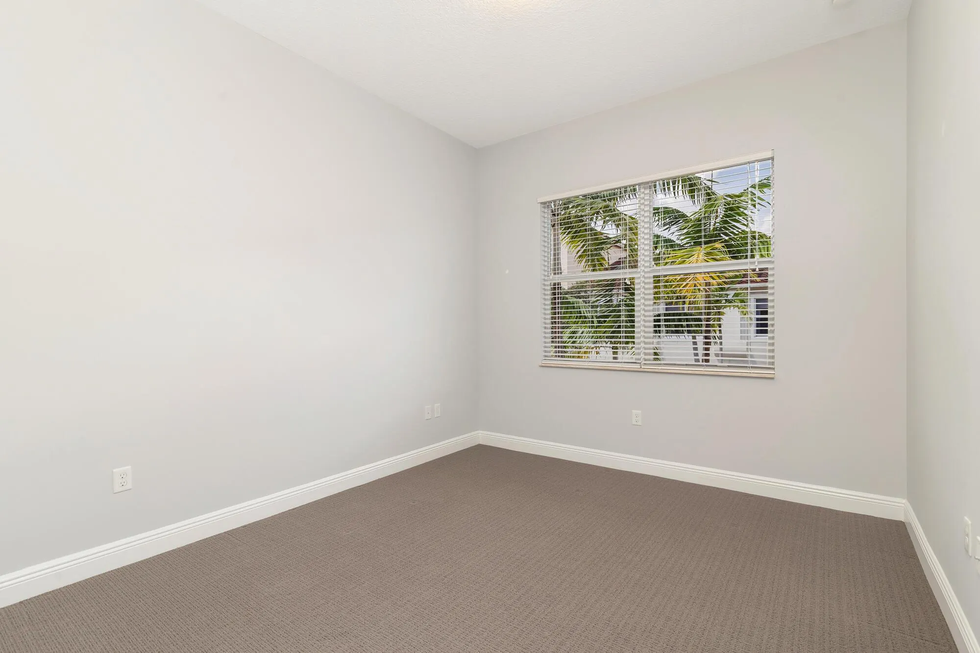 3672 Vintage Way