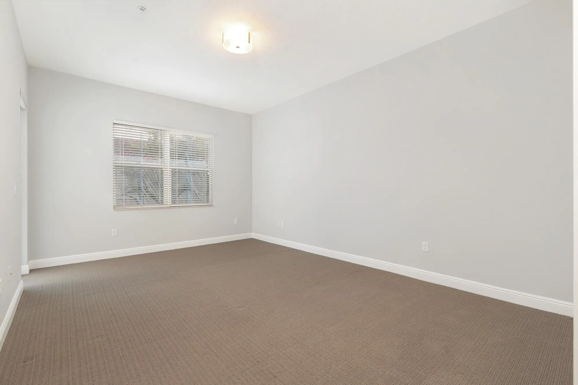 3672 Vintage Way