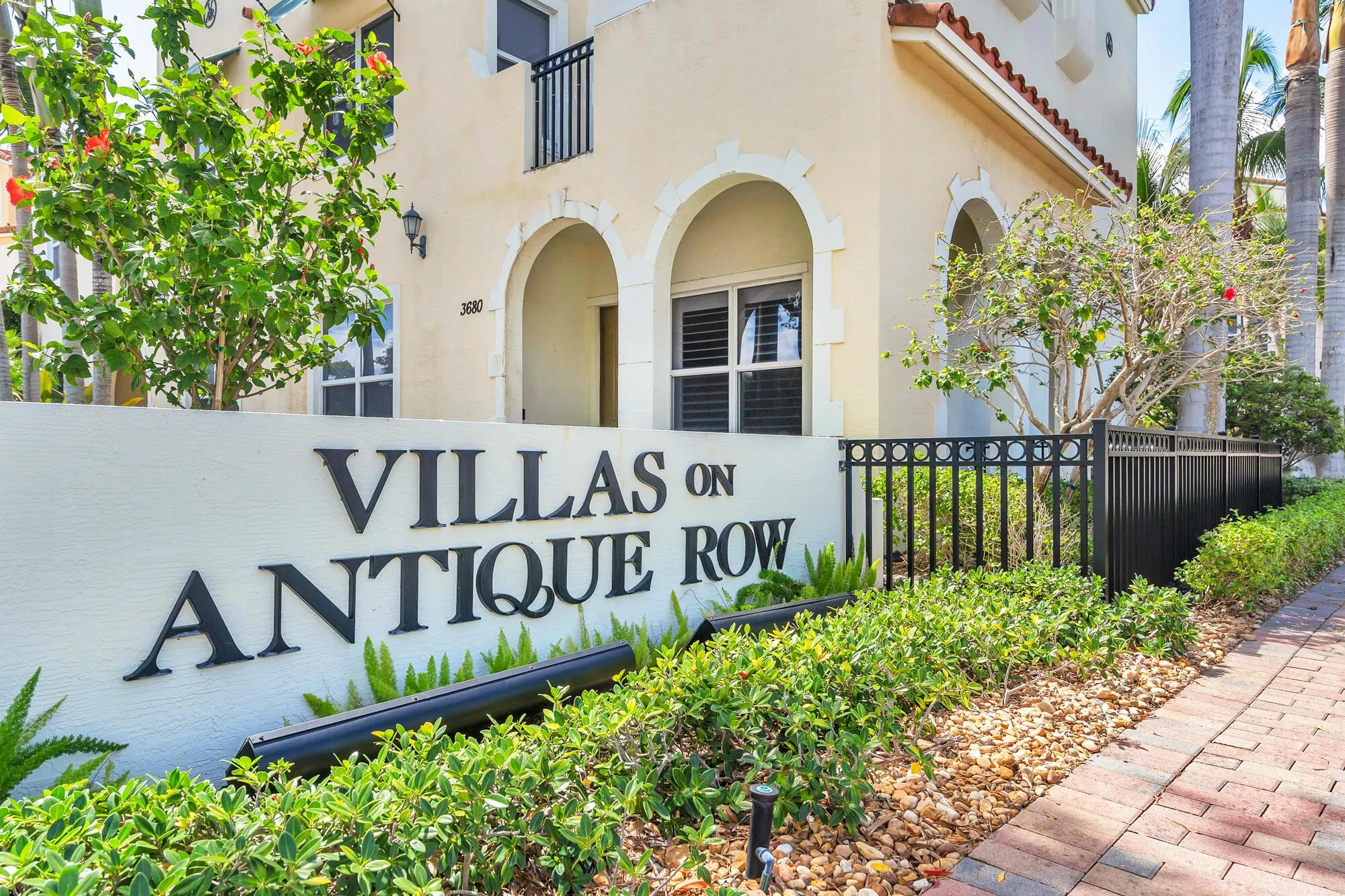 3672 Vintage Way