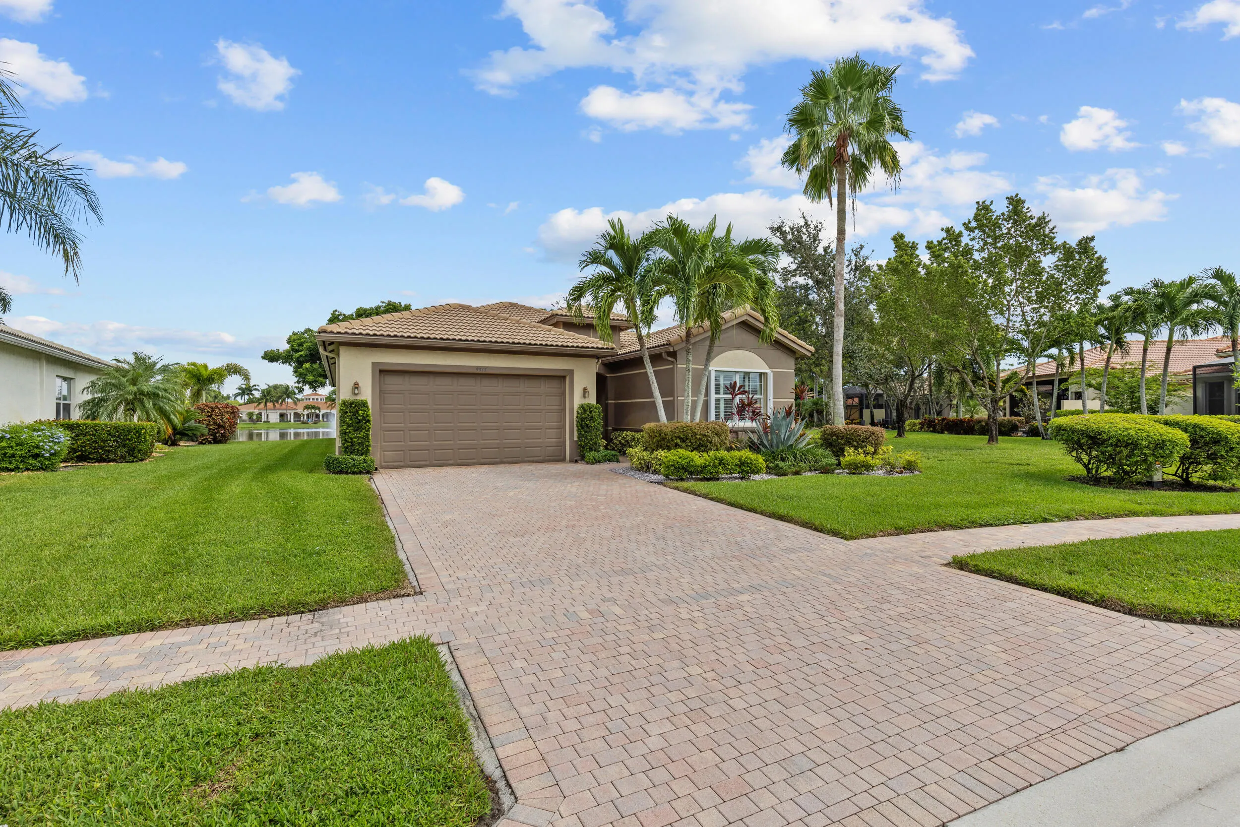 9513 Isles Cay Drive