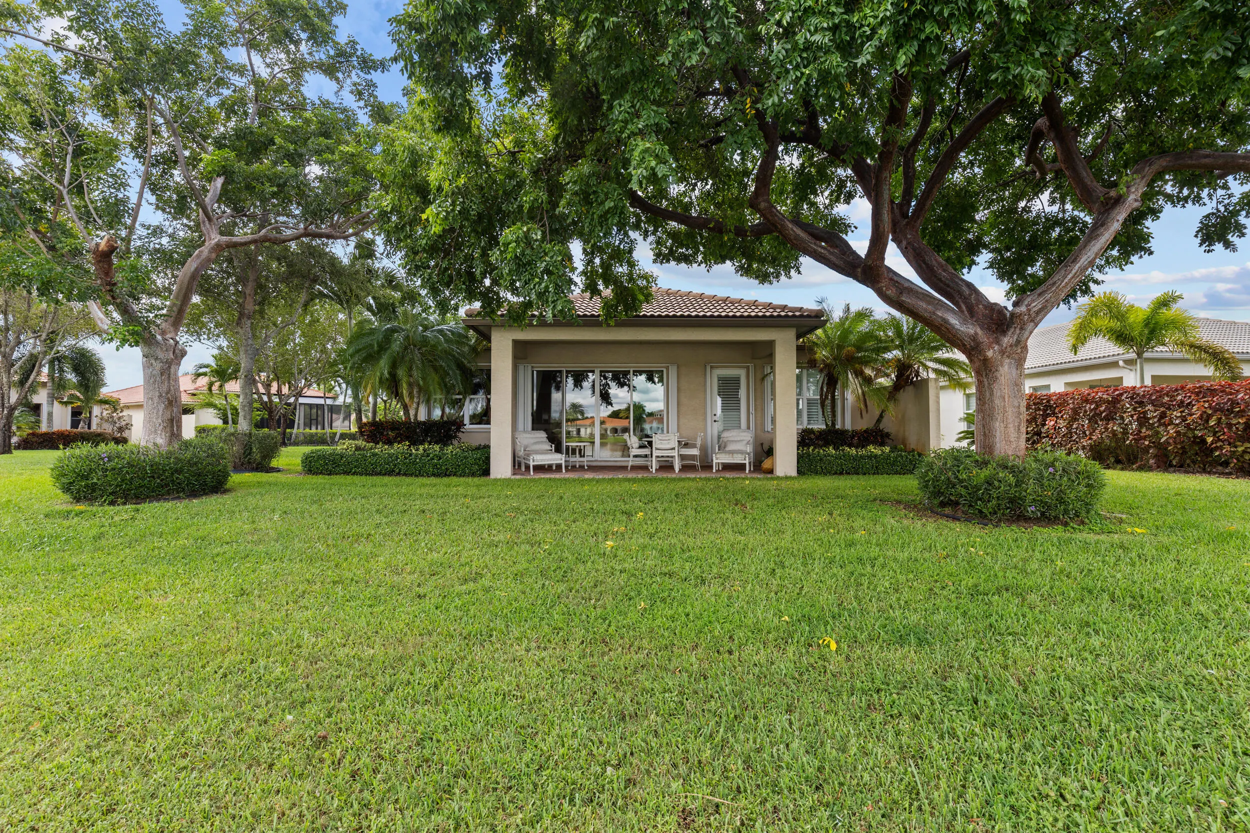 9513 Isles Cay Drive