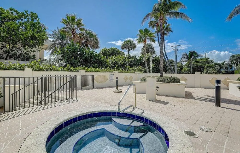 800 Ocean Drive, #803