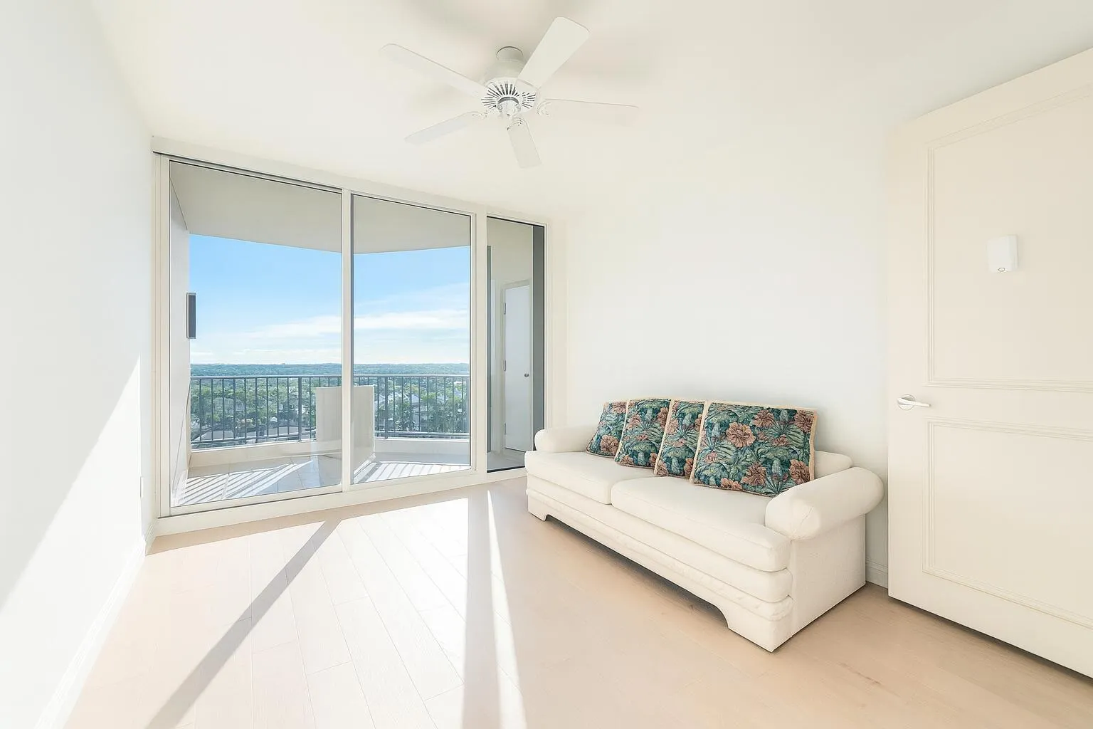 800 Ocean Drive, #803