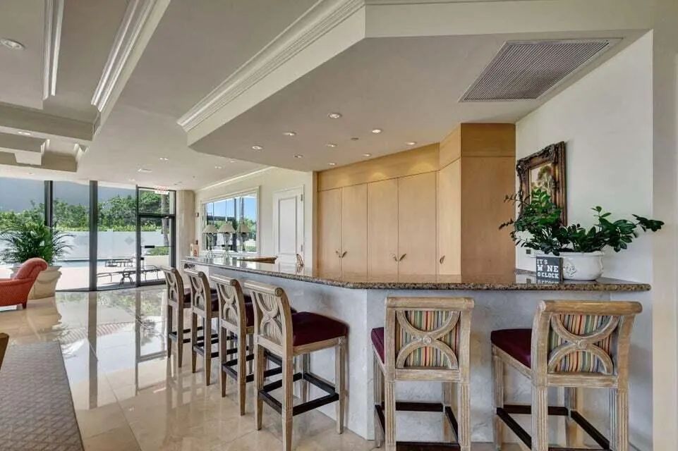 800 Ocean Drive, #803