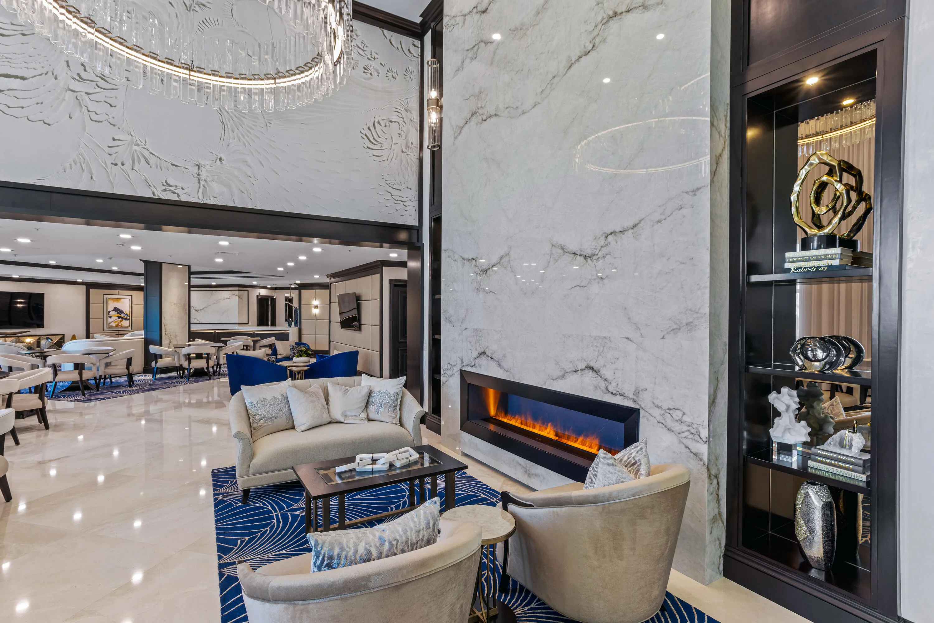 1063 Hillsboro Mile, #606