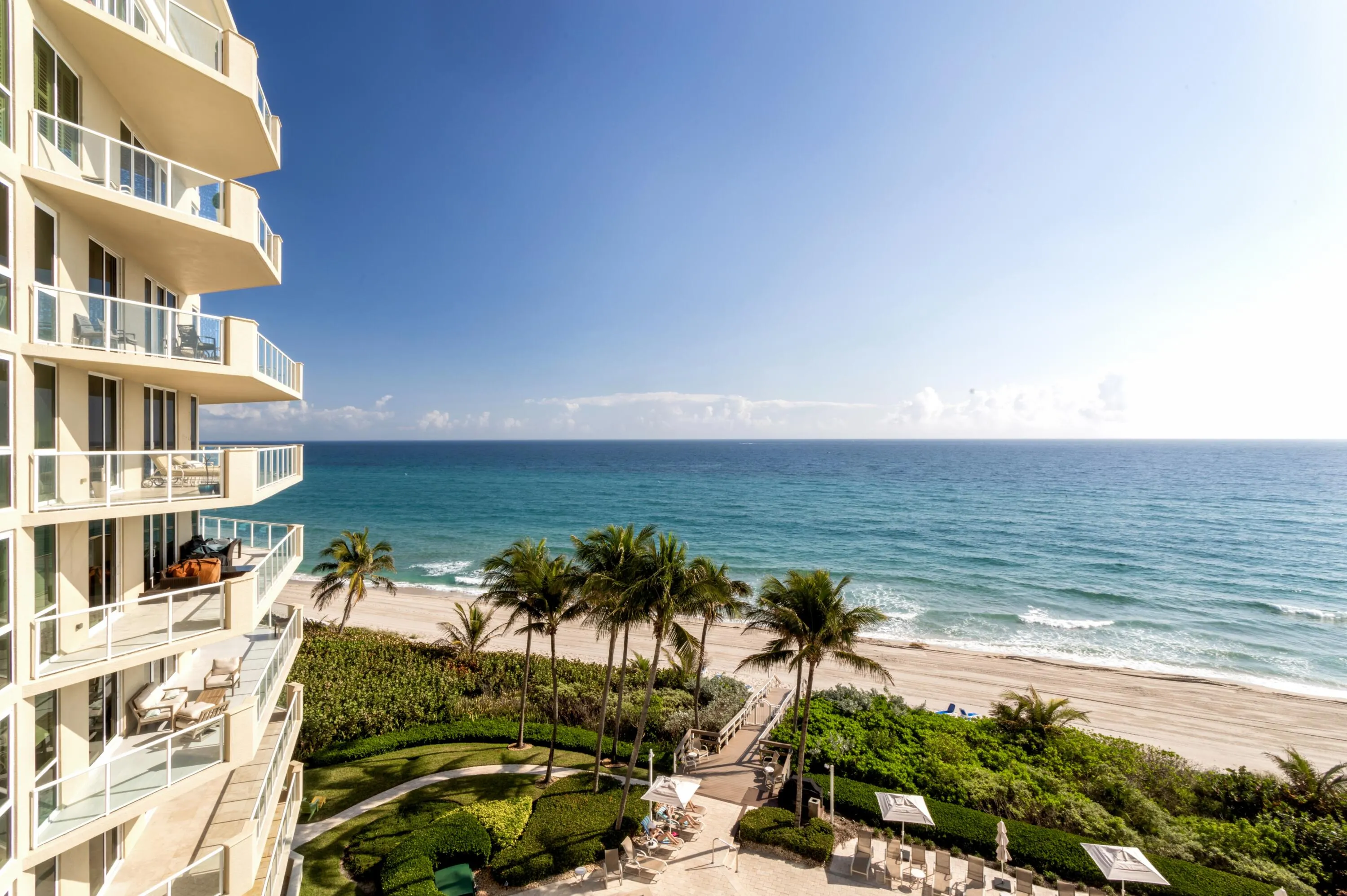 1063 Hillsboro Mile, #606