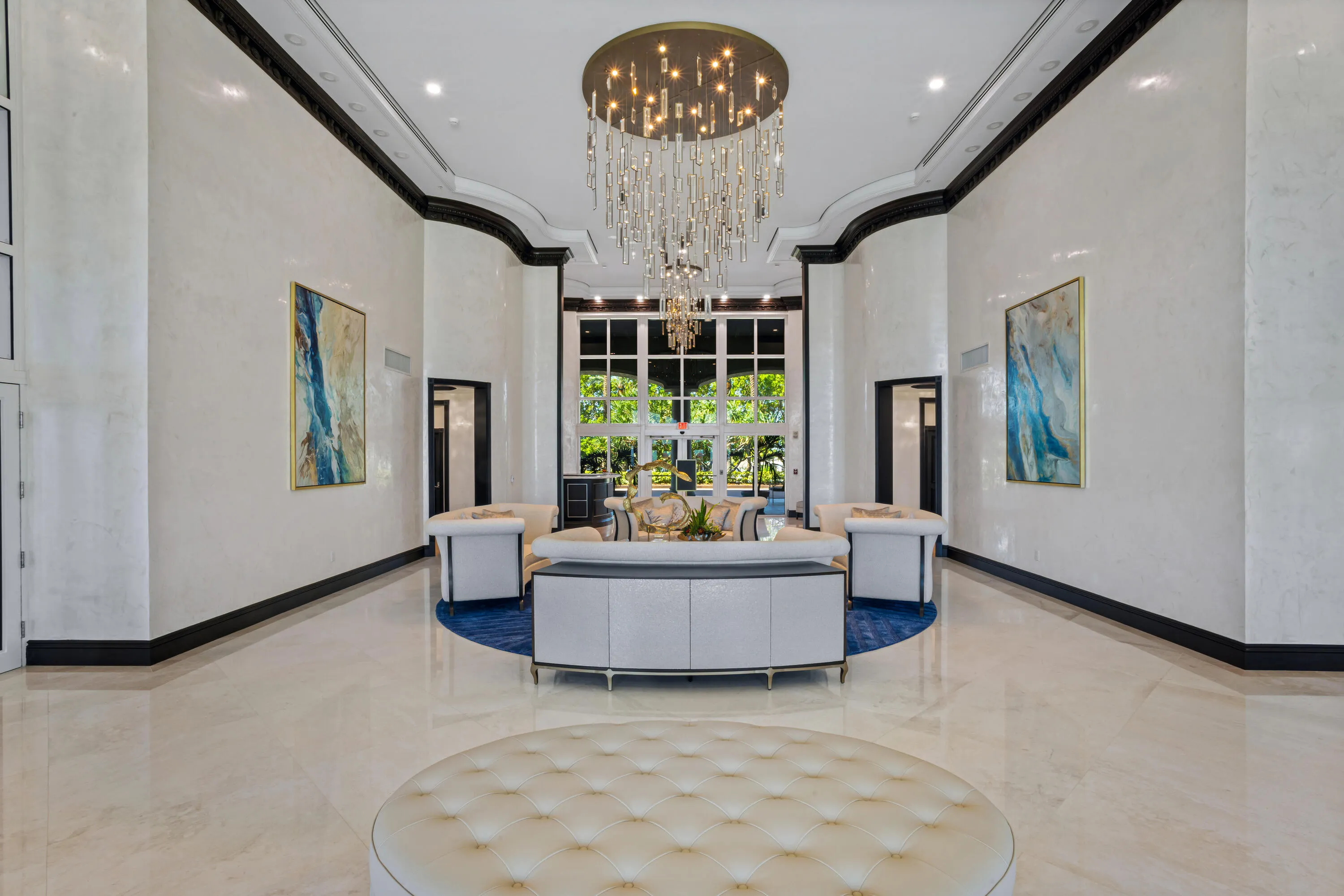 1063 Hillsboro Mile, #606