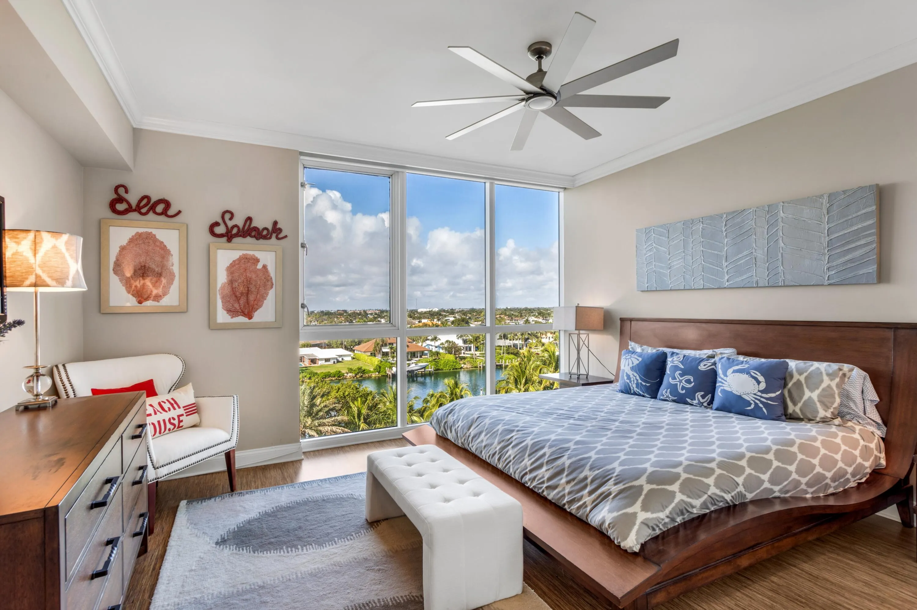 1063 Hillsboro Mile, #606
