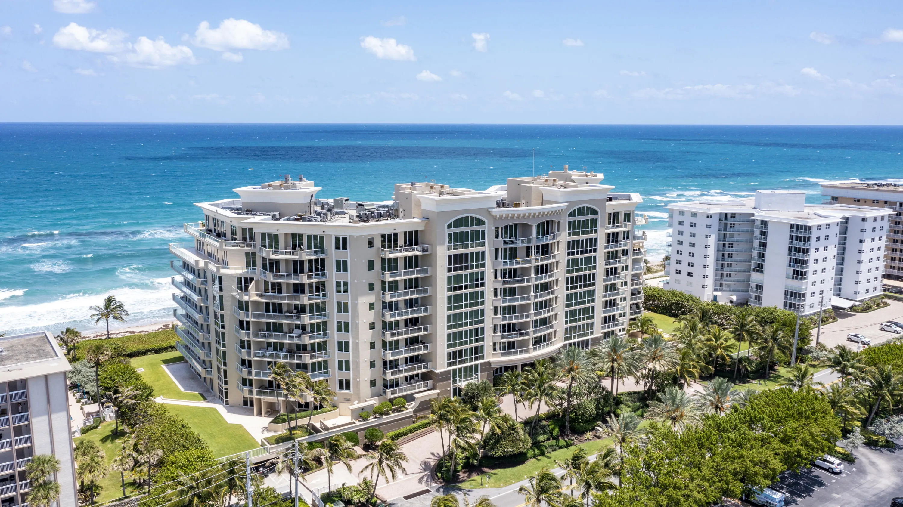 1063 Hillsboro Mile, #606