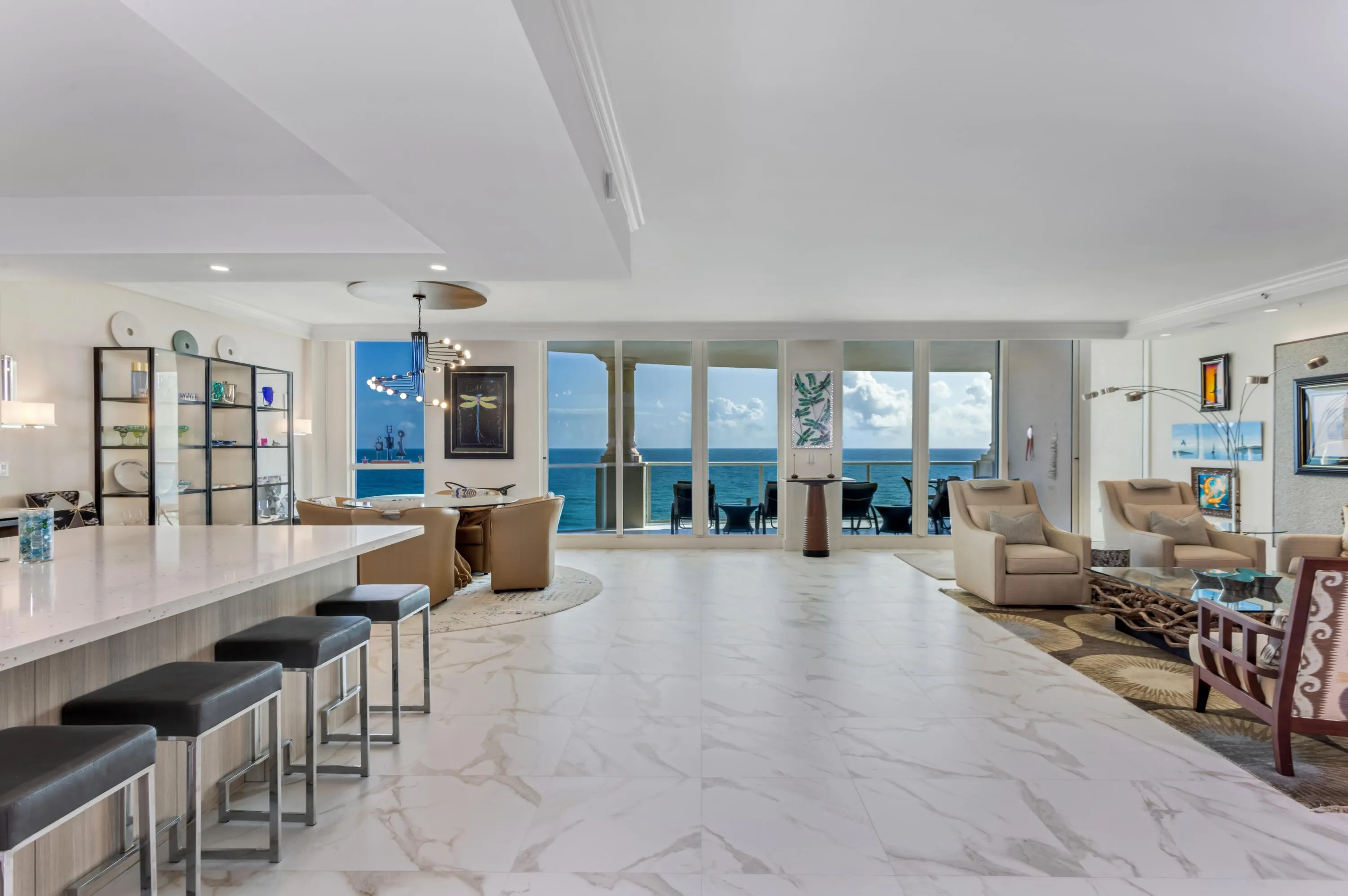 1063 Hillsboro Mile, #606