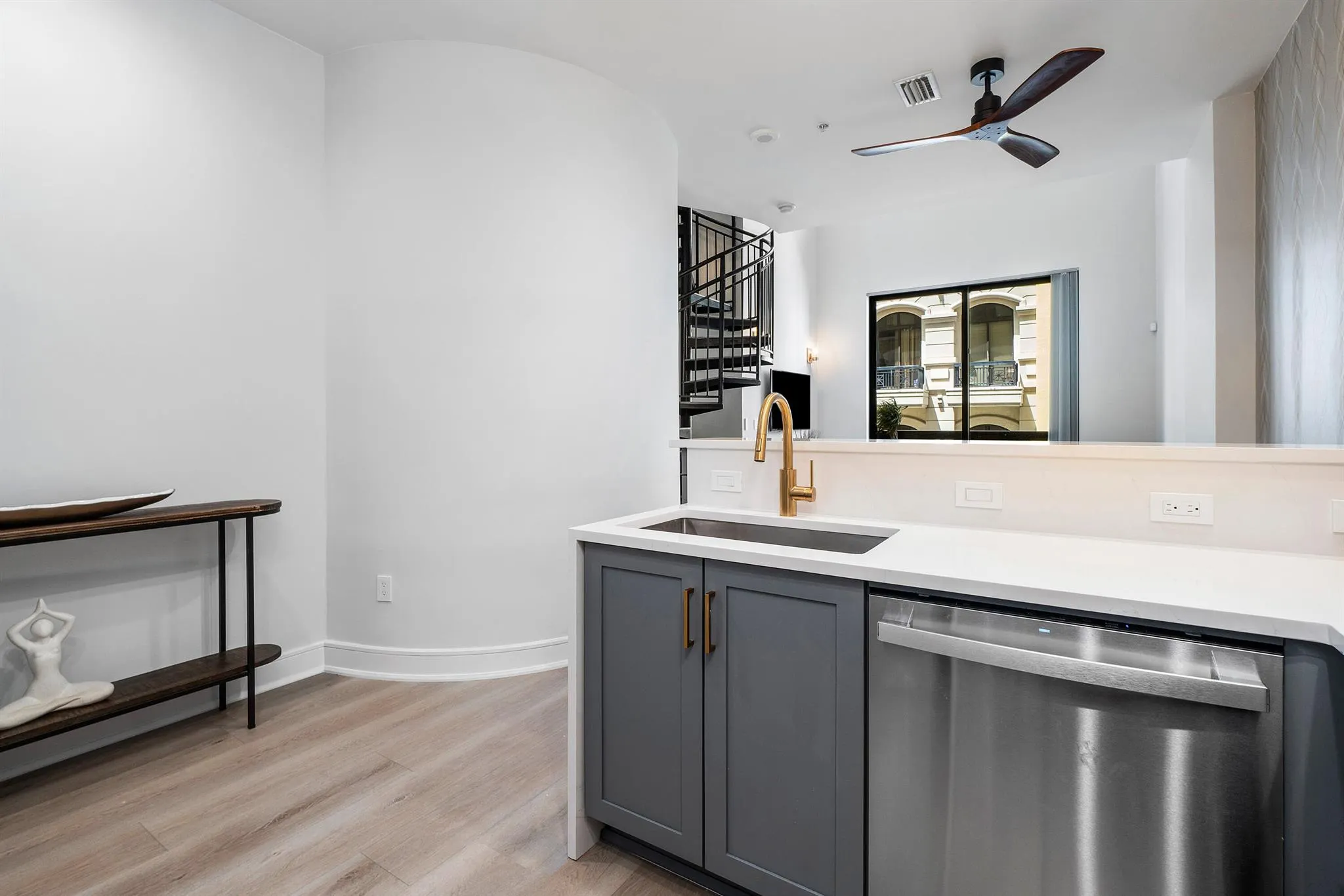 801 S Olive Avenue, #430