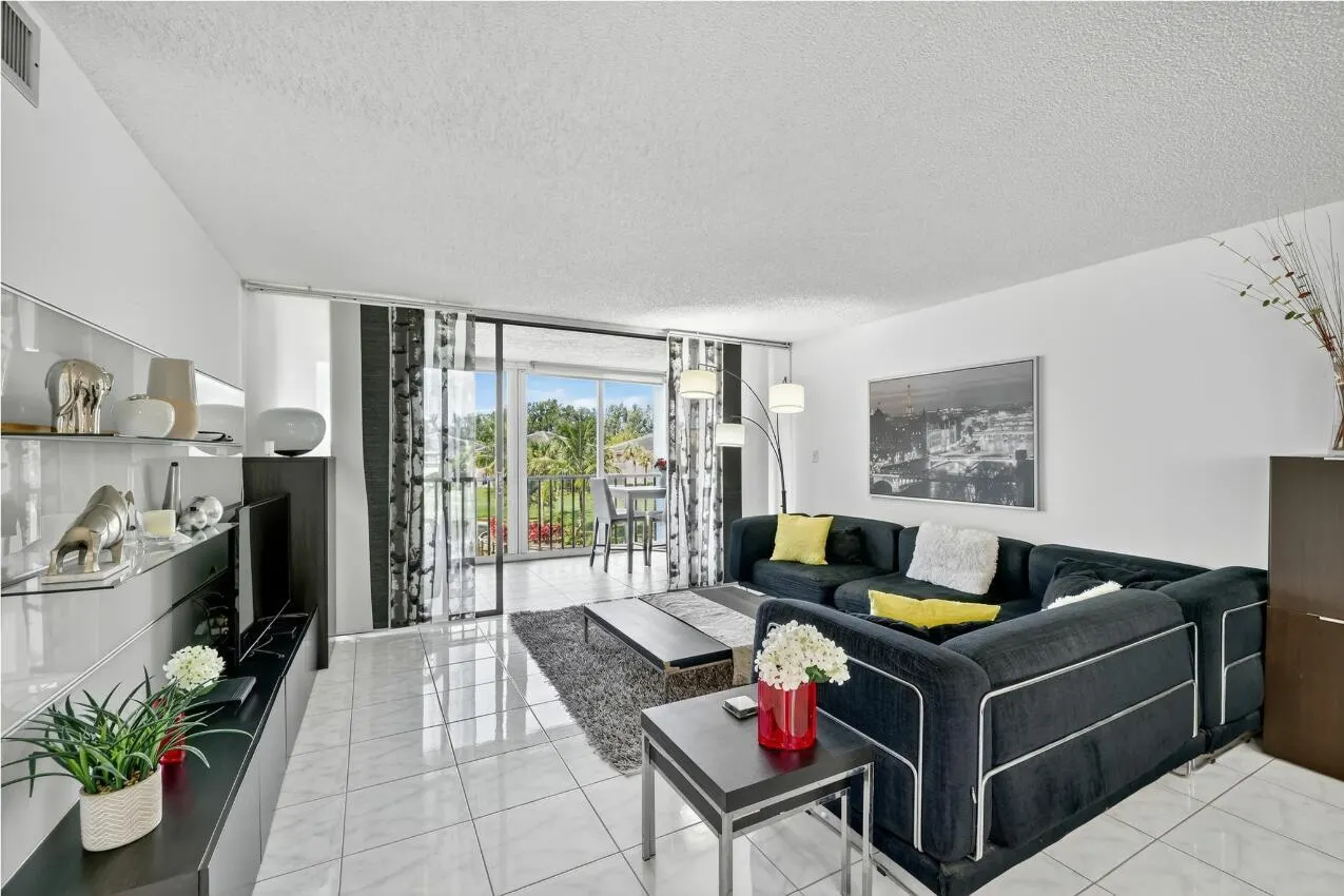 2400 S Ocean Drive, #7333