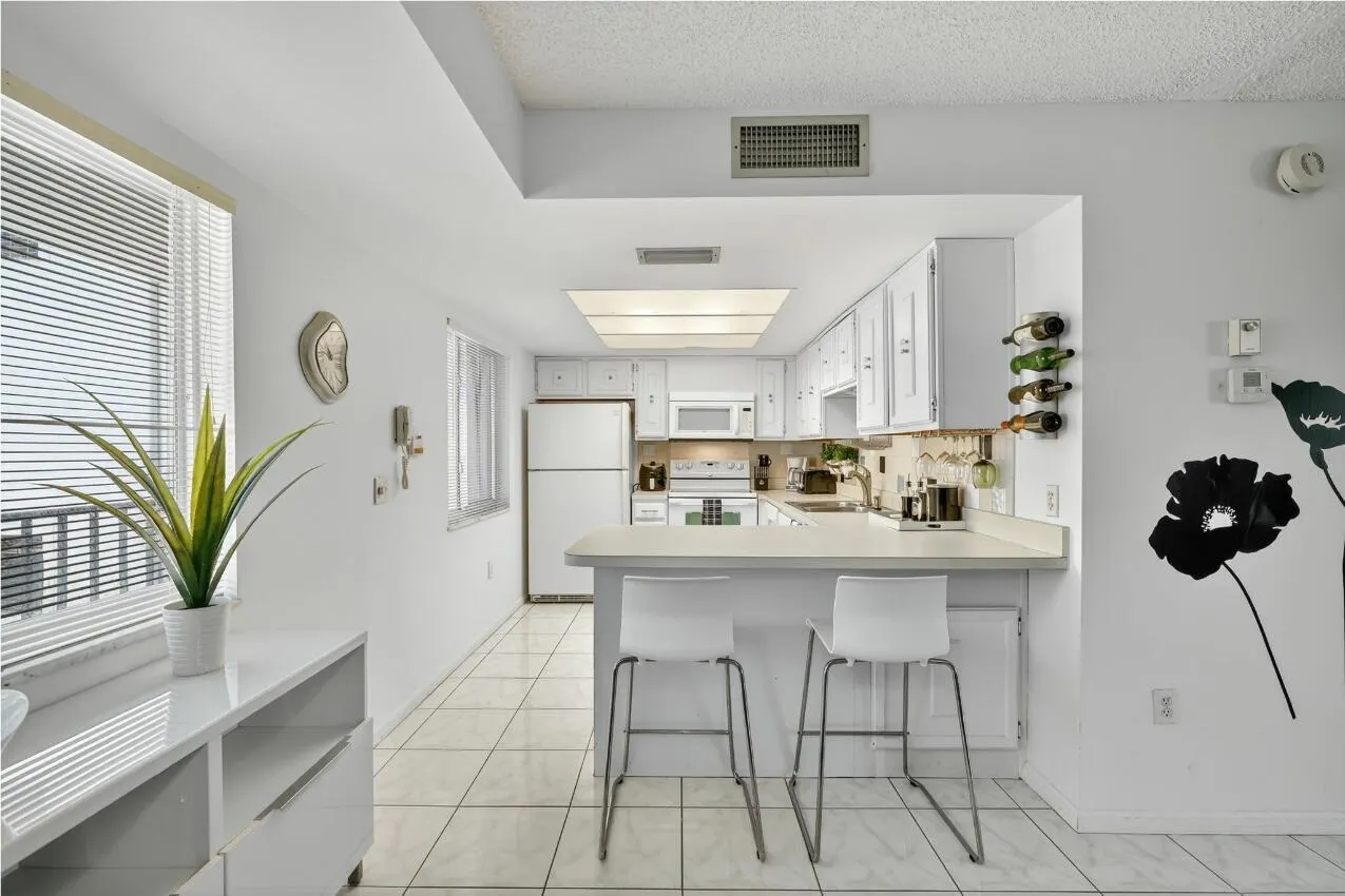 2400 S Ocean Drive, #7333