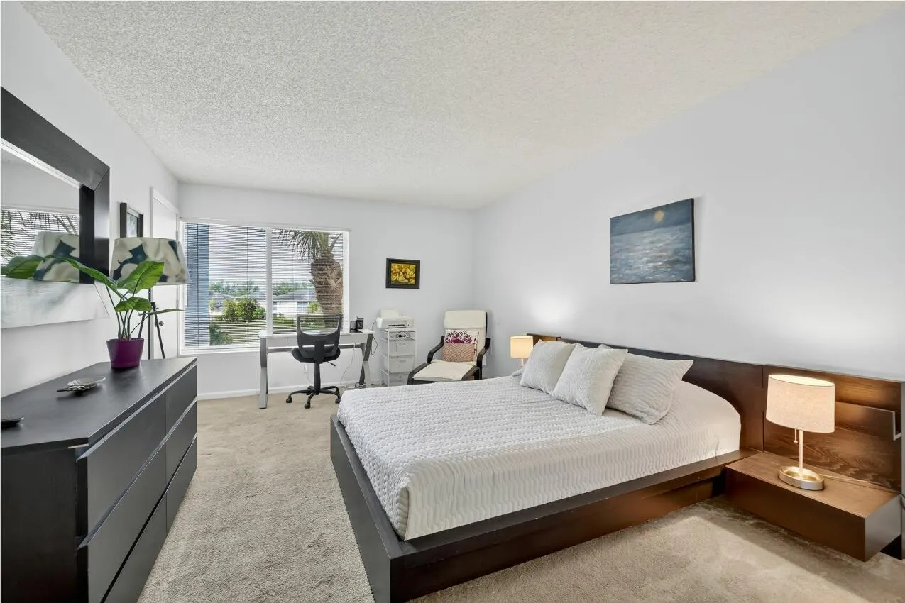 2400 S Ocean Drive, #7333