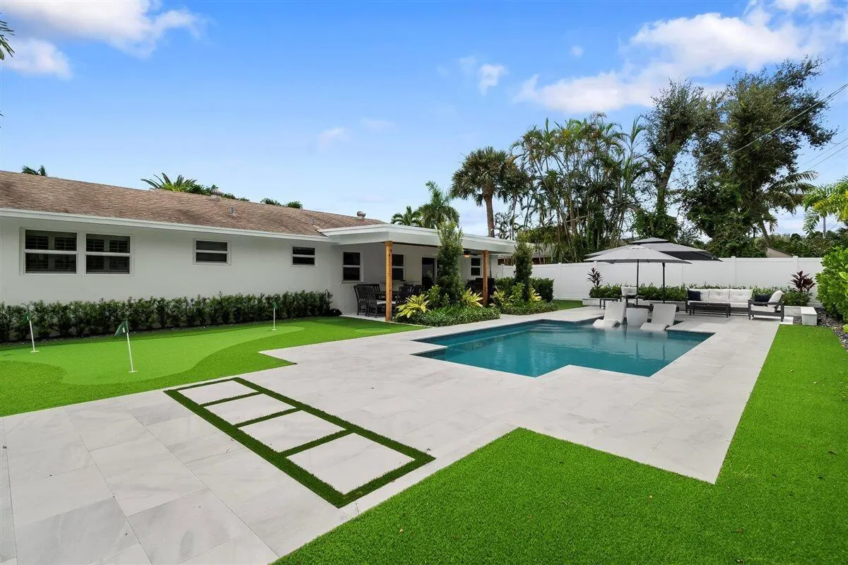 1518 Lance Road