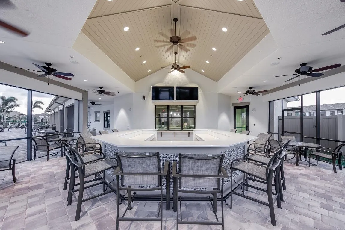10230 SW Highpointe Drive, #Stellar 100