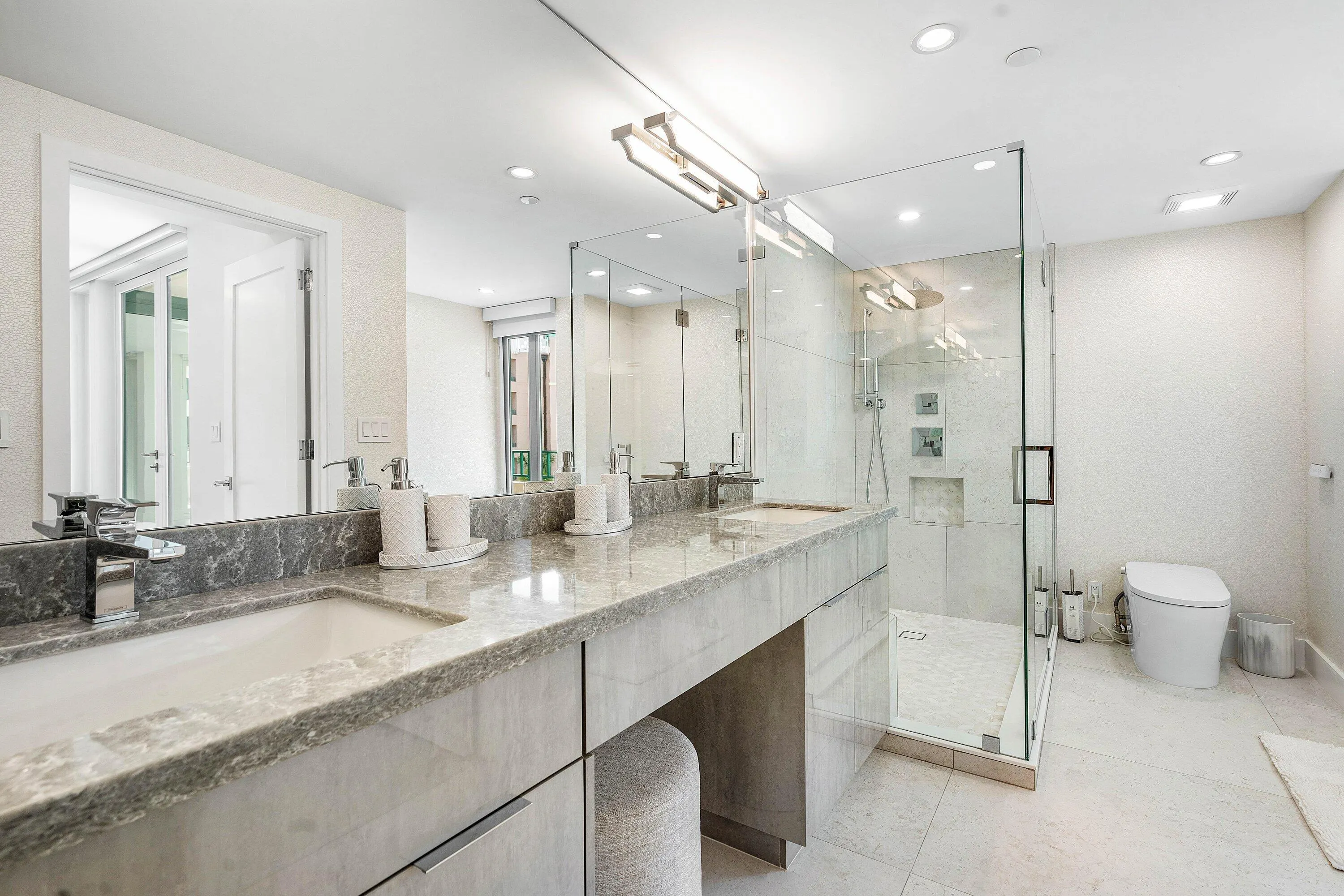 120 SE 5th Avenue, #319