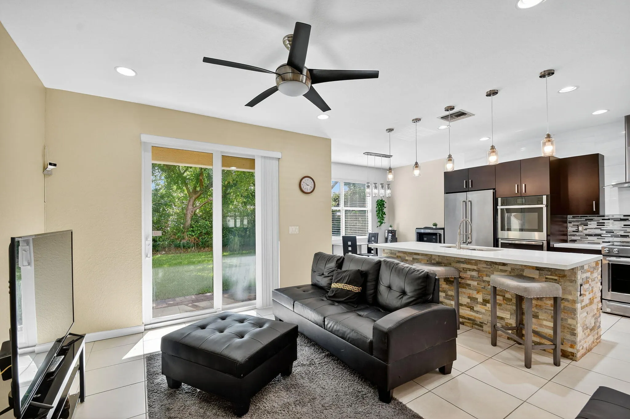 5625 Caranday Palm Drive