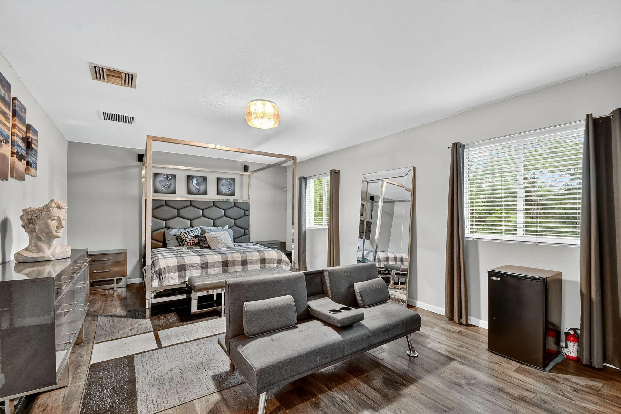 5625 Caranday Palm Drive